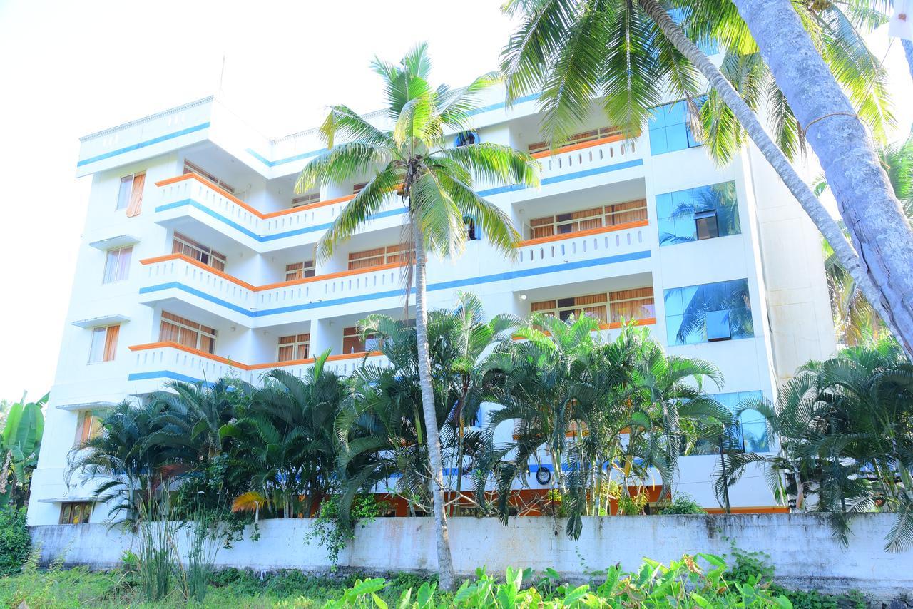 Ocean Bay Ayurvedic Beach Resort Ковалам Экстерьер фото