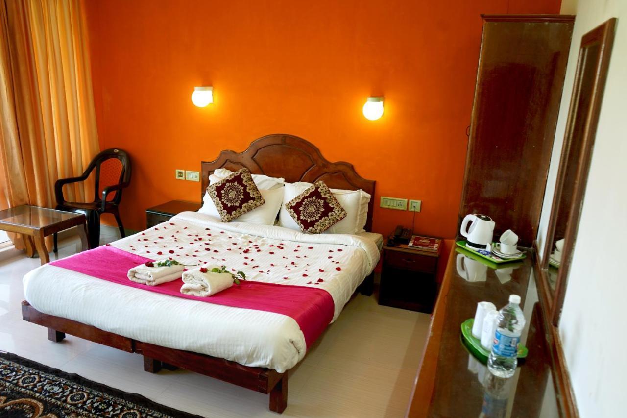 Ocean Bay Ayurvedic Beach Resort Ковалам Экстерьер фото